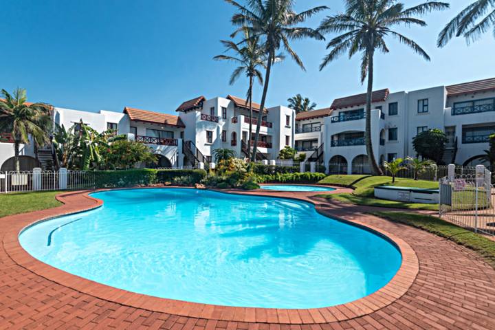 Le Paradis 30 Complex Pool